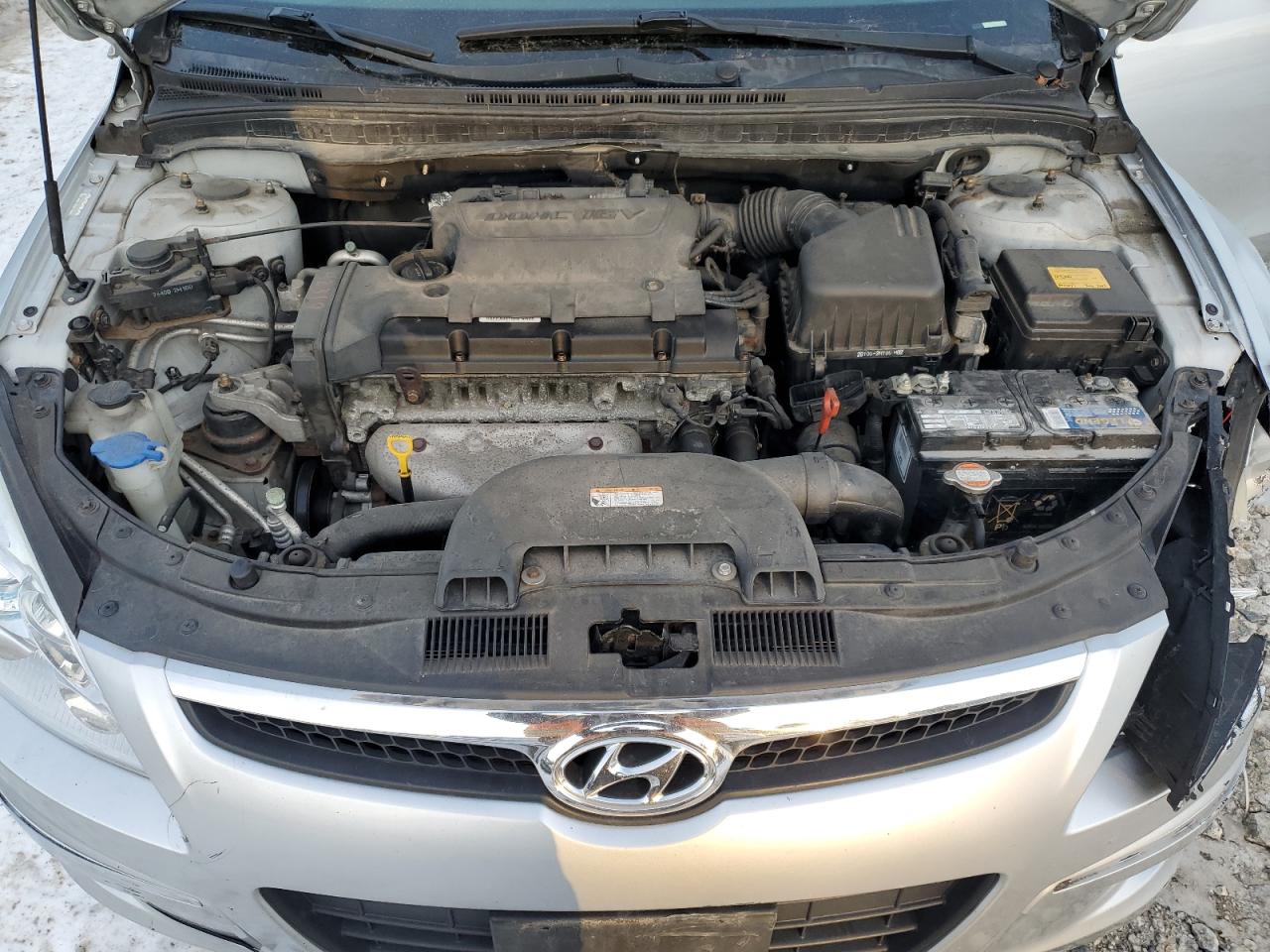 2011 Hyundai Elantra - Image 11