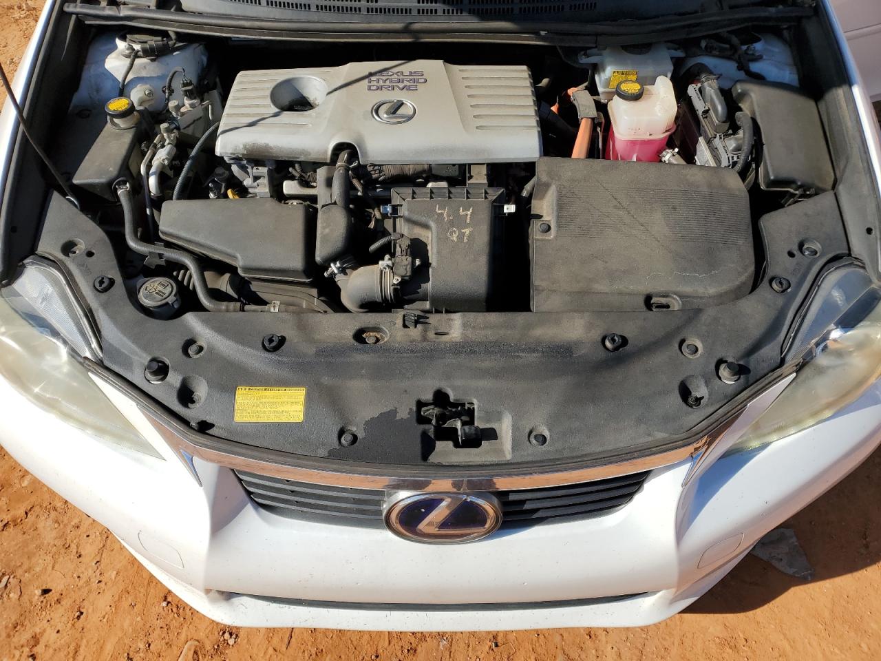 2012 Lexus CT - Image 13
