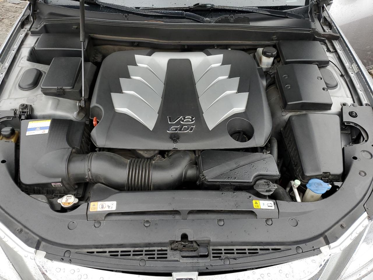 2012 Hyundai Genesis - Image 11
