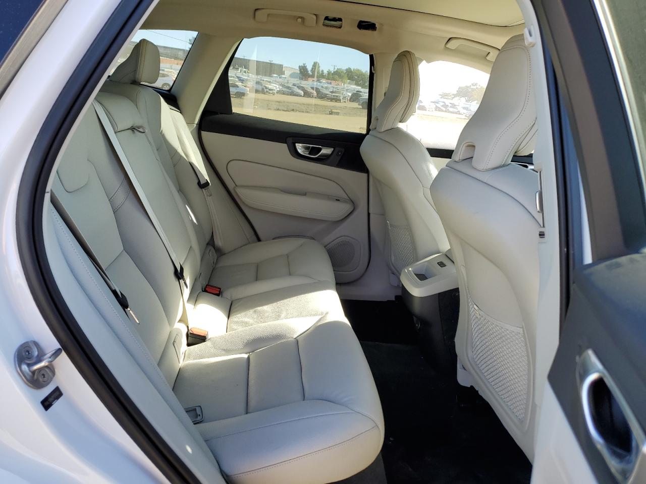 2023 Volvo XC60 - Image 11