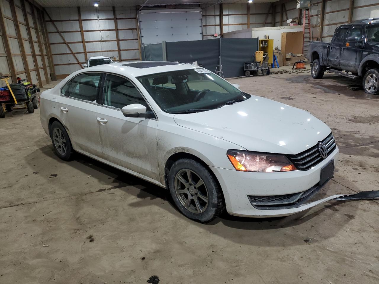 2014 Volkswagen Passat - Image 4