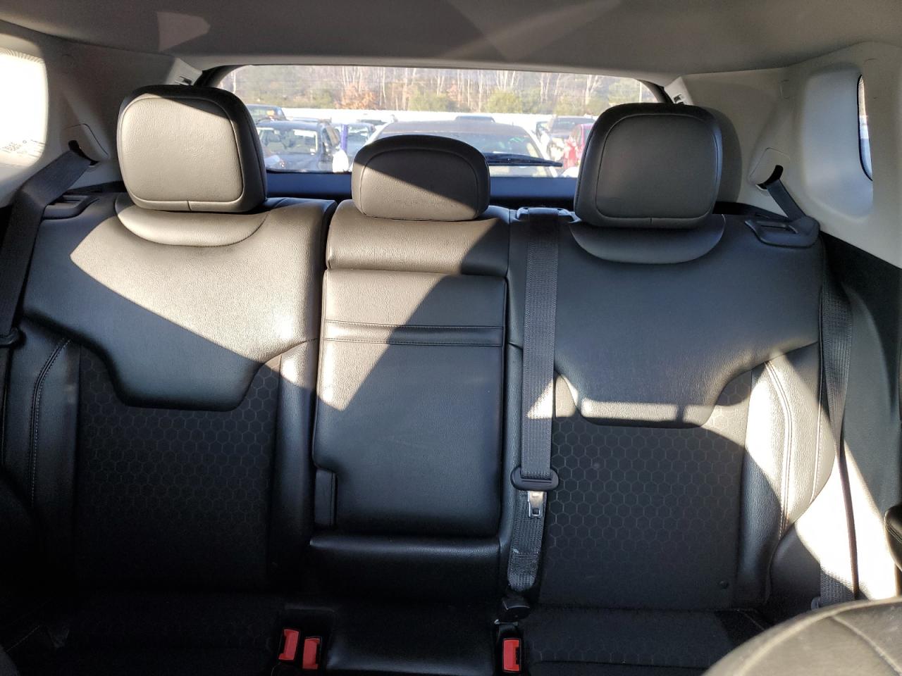 2018 Jeep Compass - Image 10