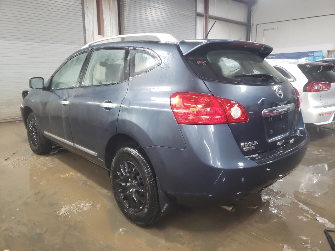 2014 Nissan Rogue - Image 2