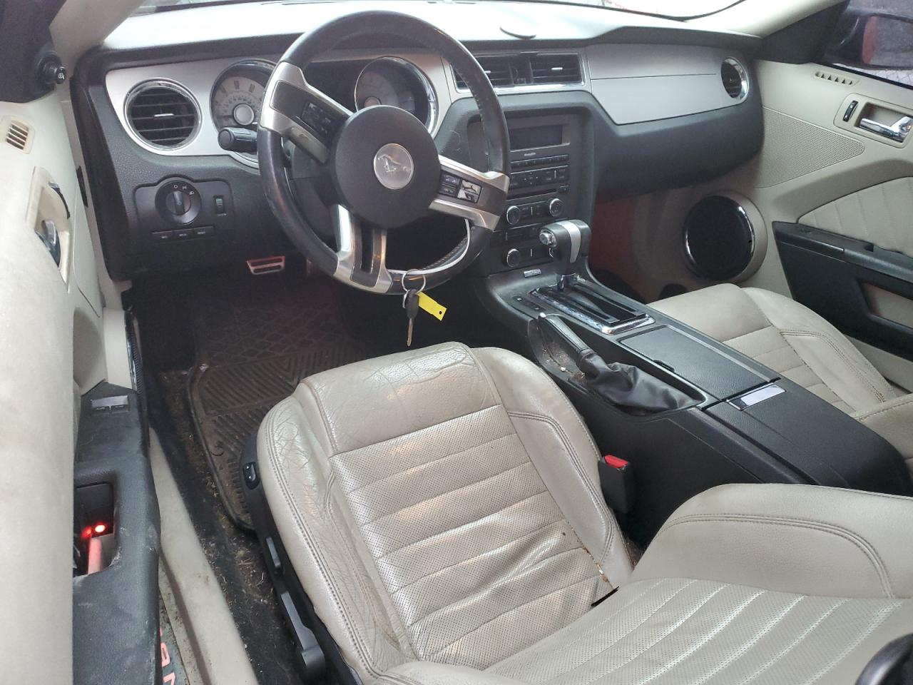 2010 Ford Mustang - Image 8