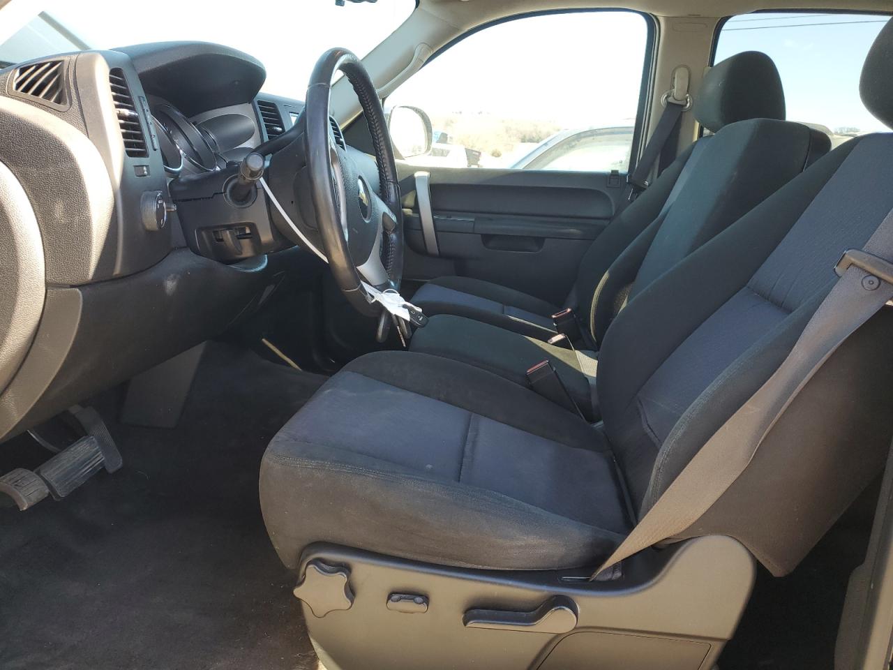 2010 Chevrolet Silverado - Image 7