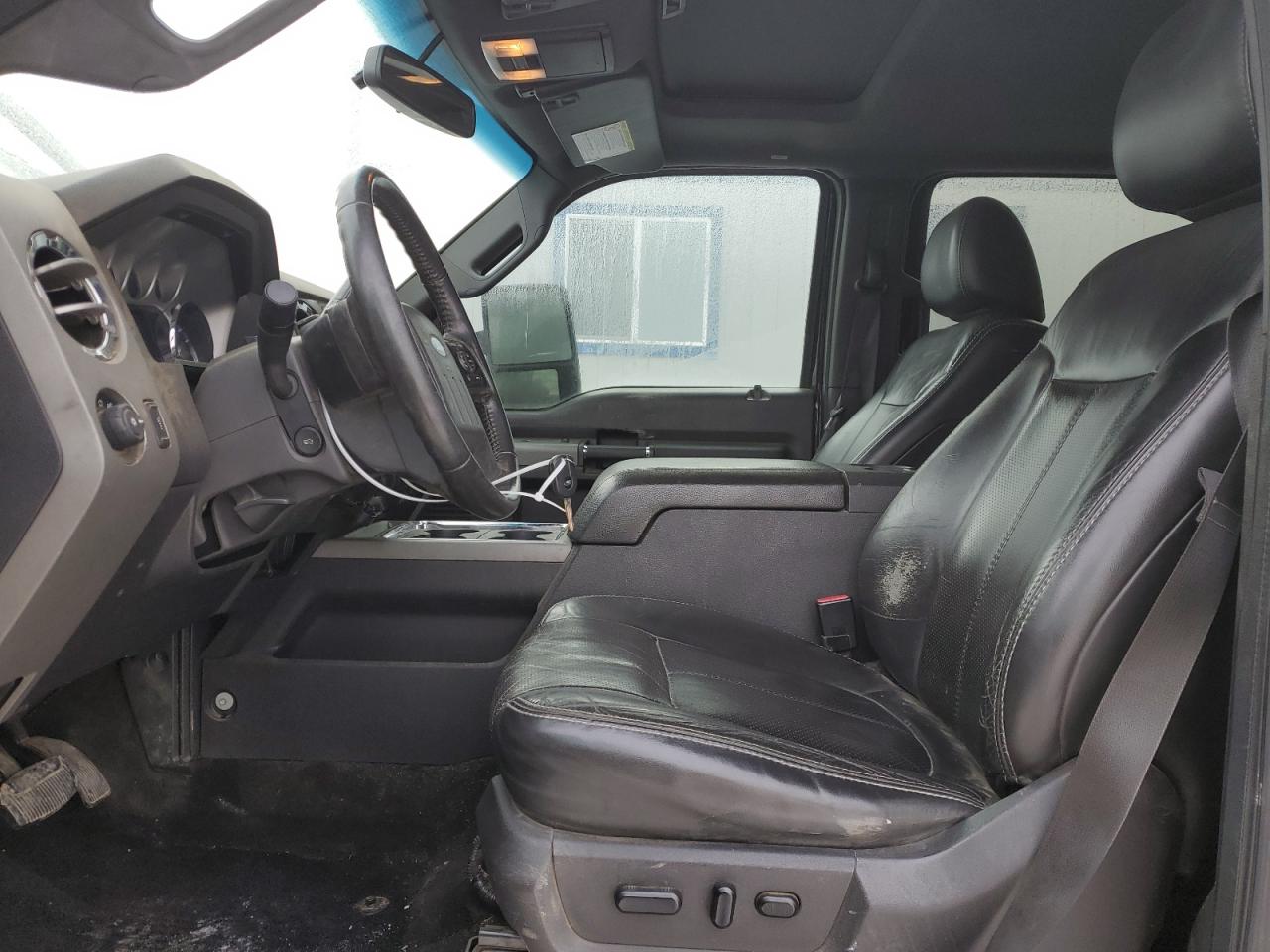 2011 Ford F250 - Image 7