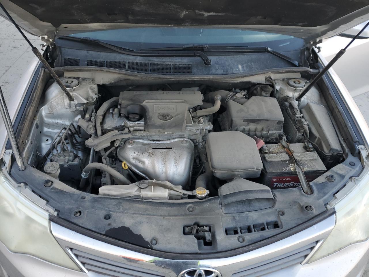 2012 Toyota Camry - Image 11