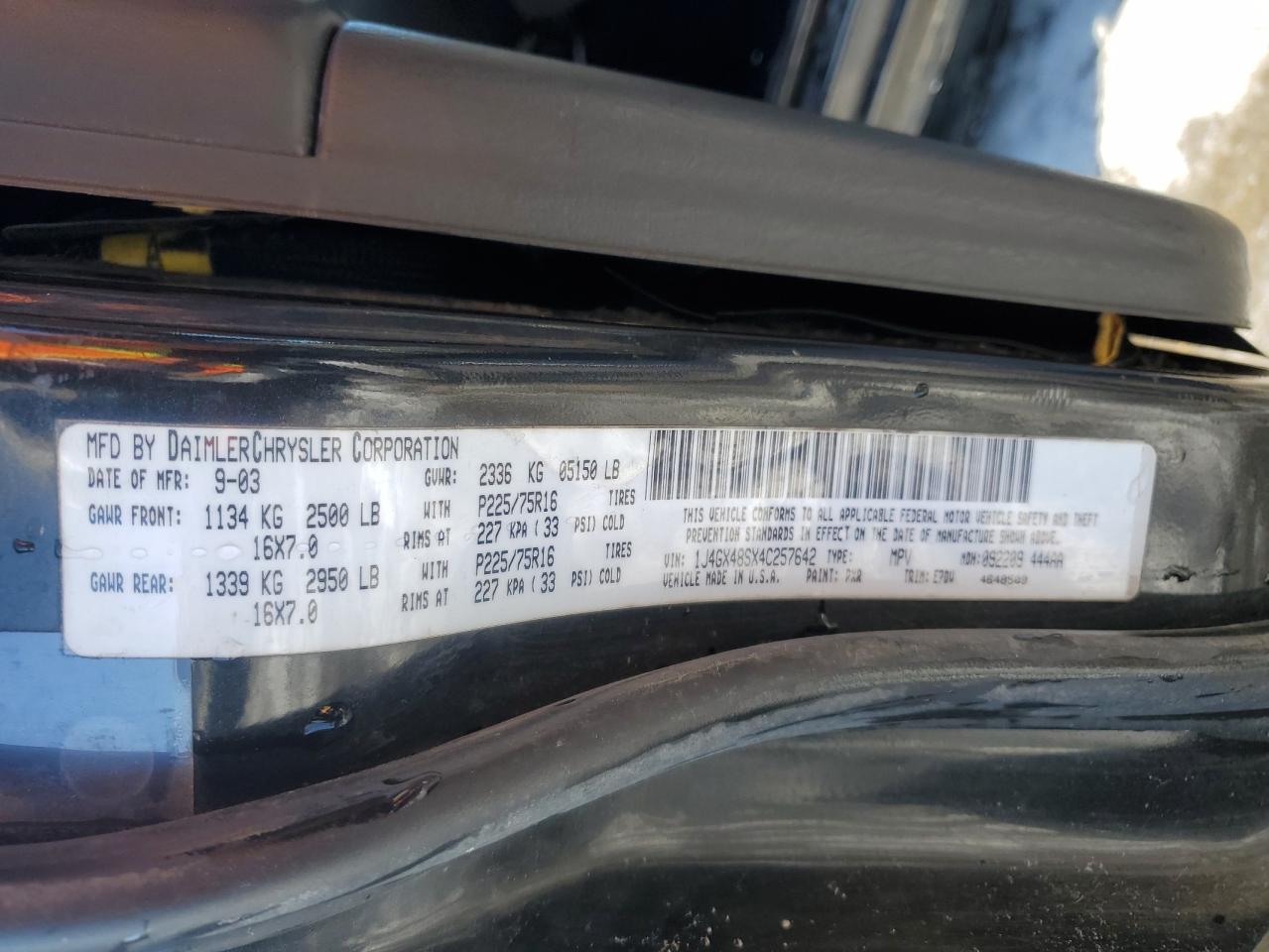 2004 Jeep Grand Cherokee - Image 14