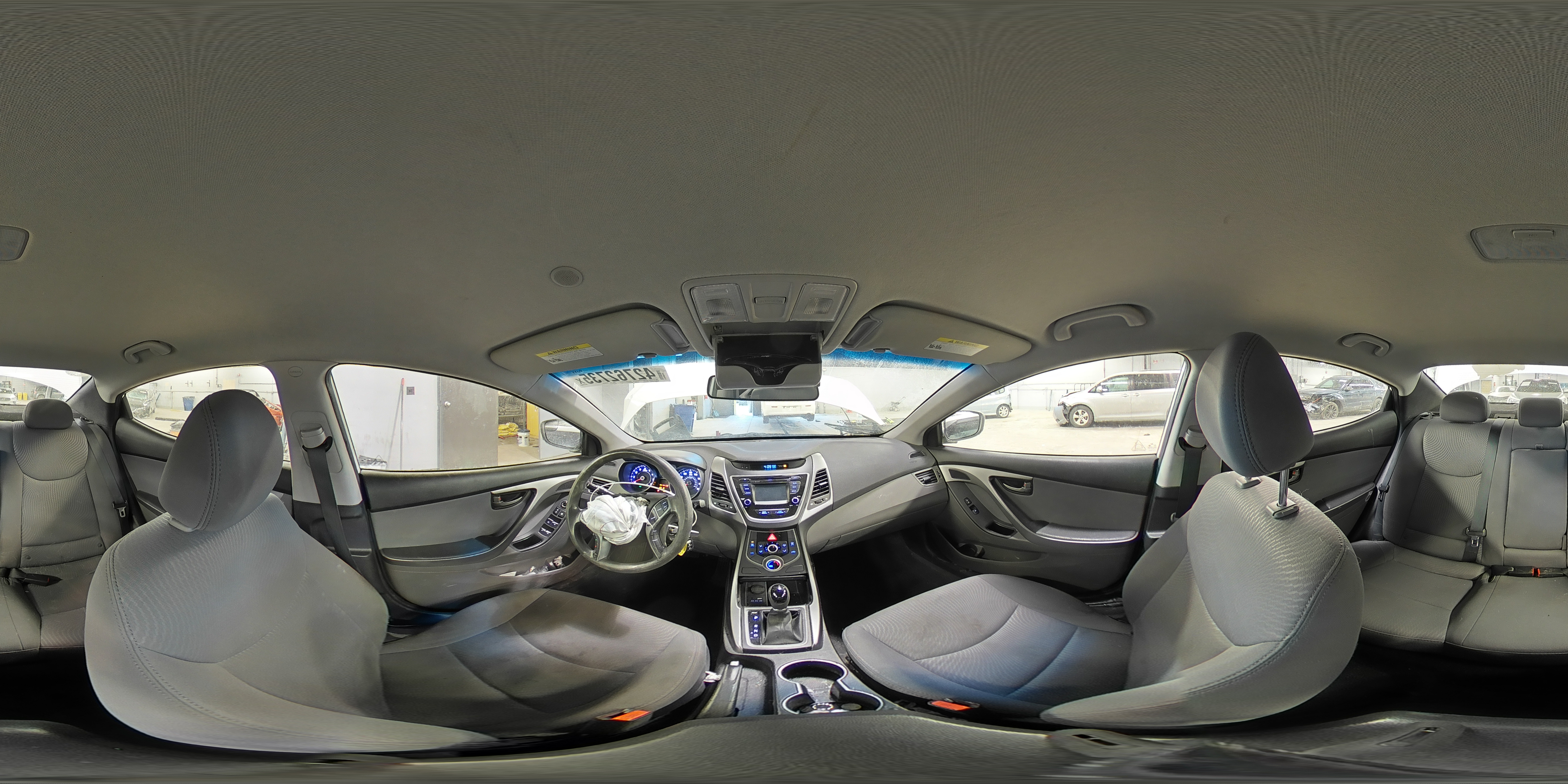 2016 Hyundai Elantra - Image 12