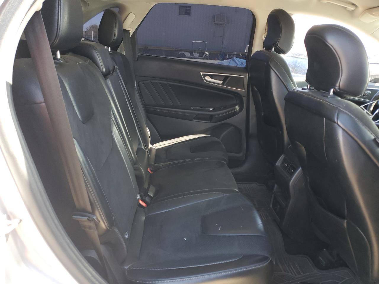 2015 Ford Edge - Image 11