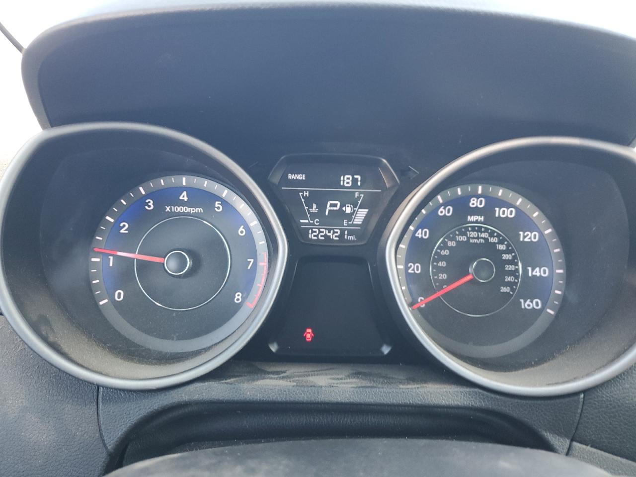 2015 Hyundai Elantra - Image 9
