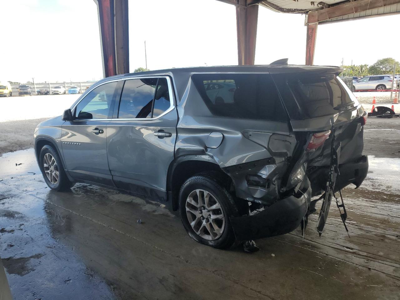 2021 Chevrolet Traverse - Image 2