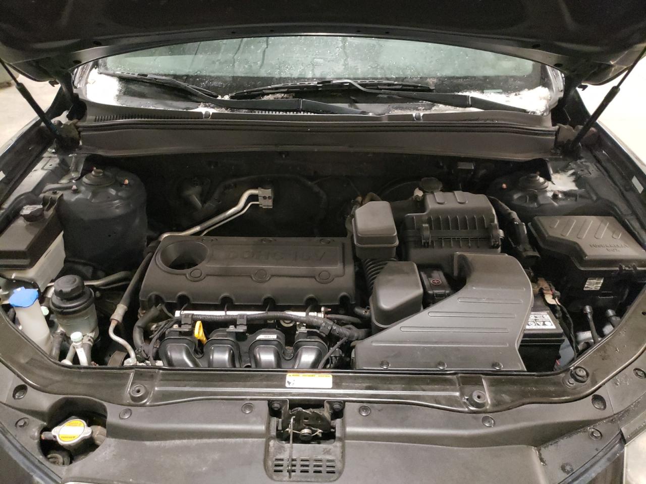 2012 Hyundai Santa Fe - Image 12