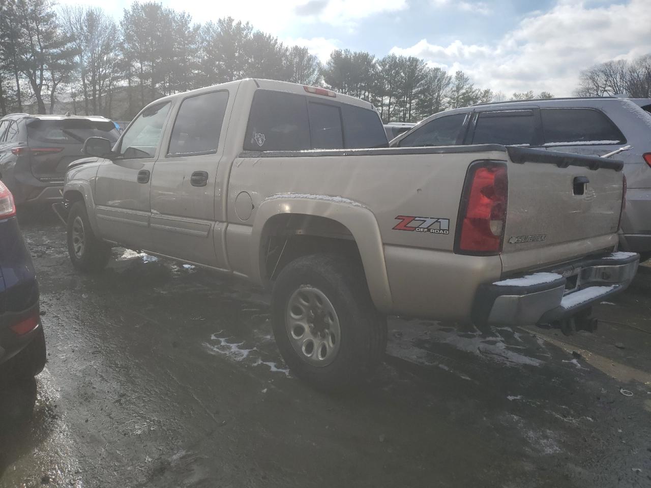 2006 Chevrolet Silverado - Image 2