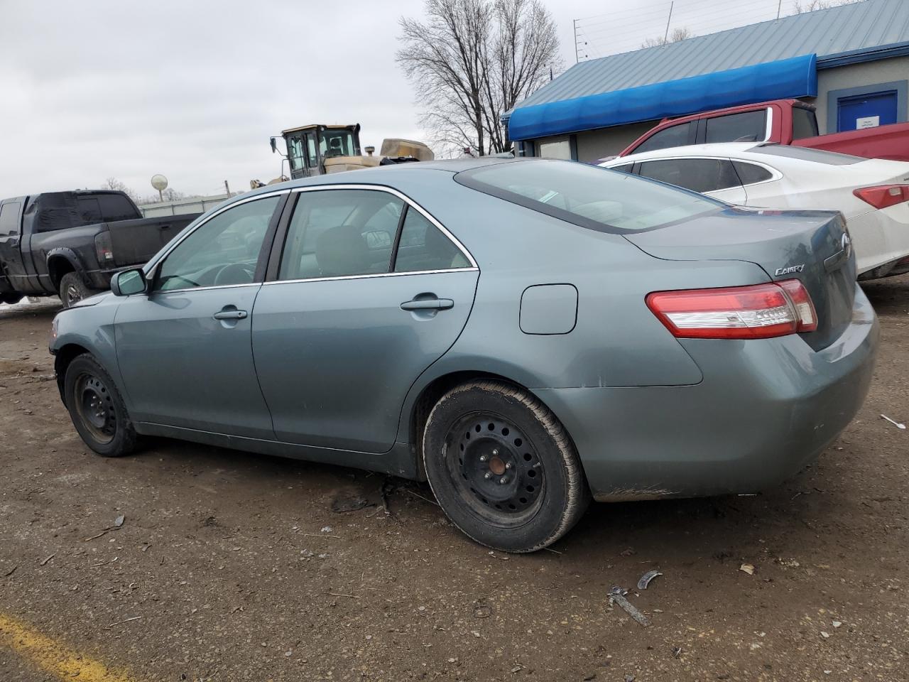 2011 Toyota Camry - Image 2