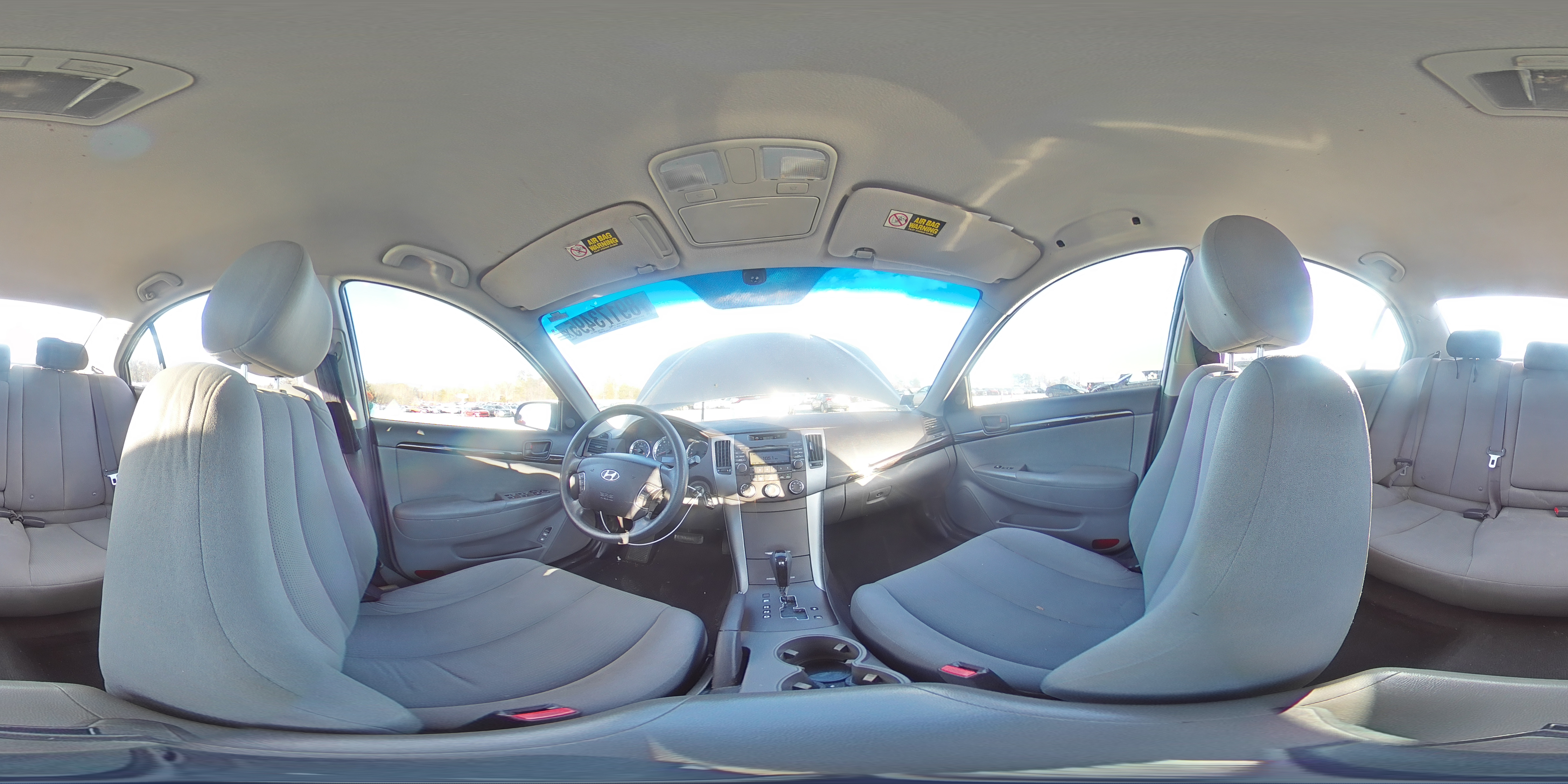 2010 Hyundai Sonata - Image 13