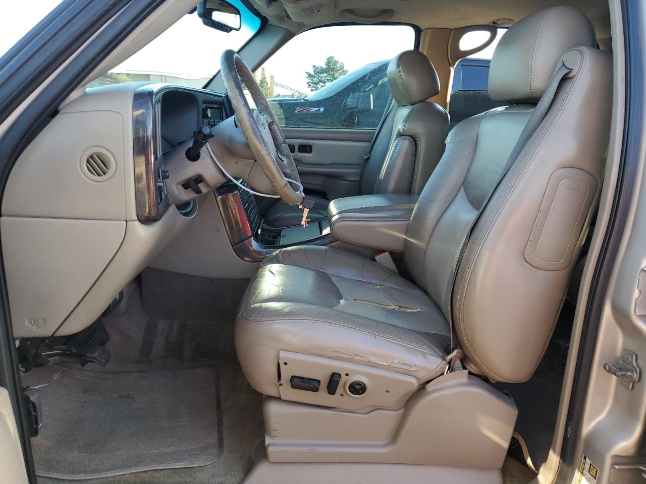 2004 GMC Yukon - Image 7