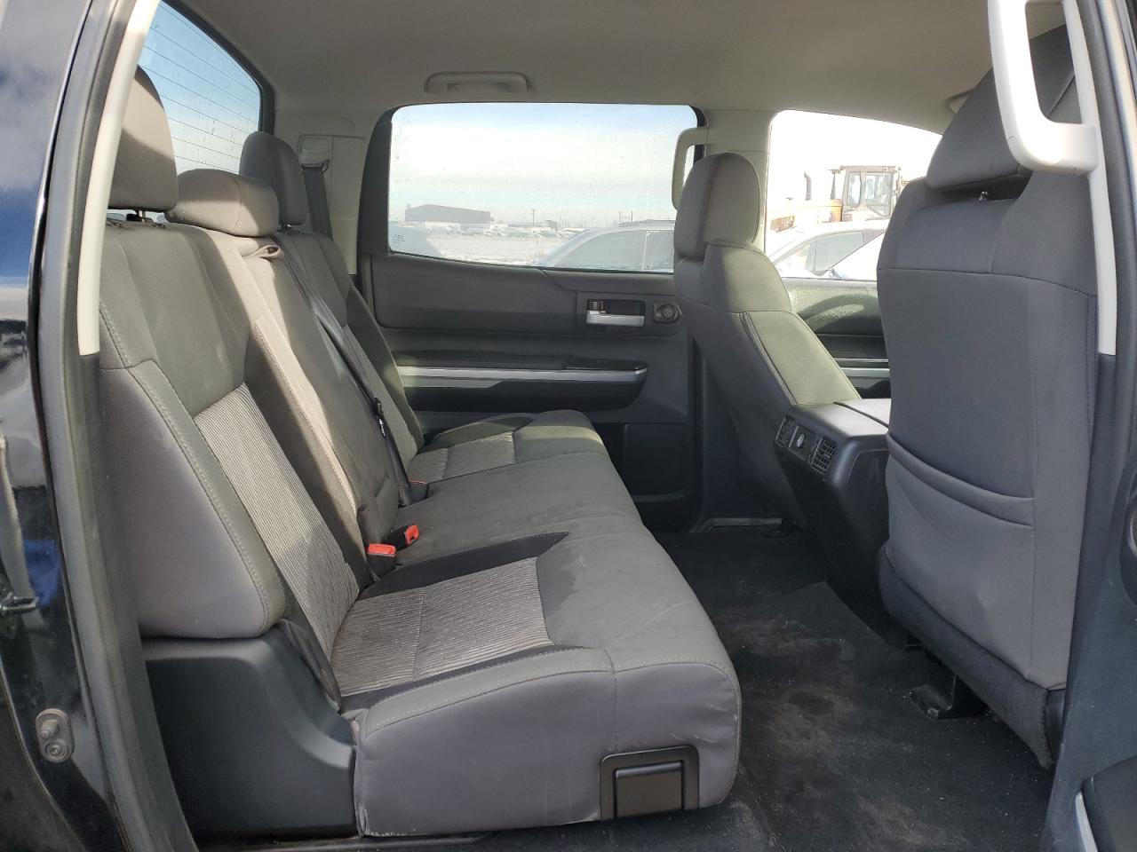 2014 Toyota Tundra - Image 10