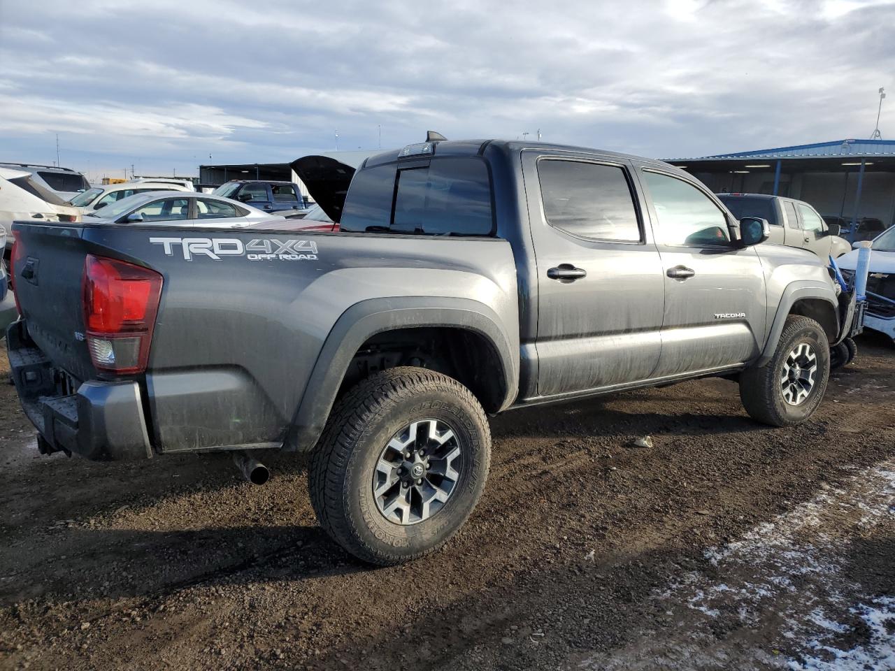 2018 Toyota Tacoma - Image 3