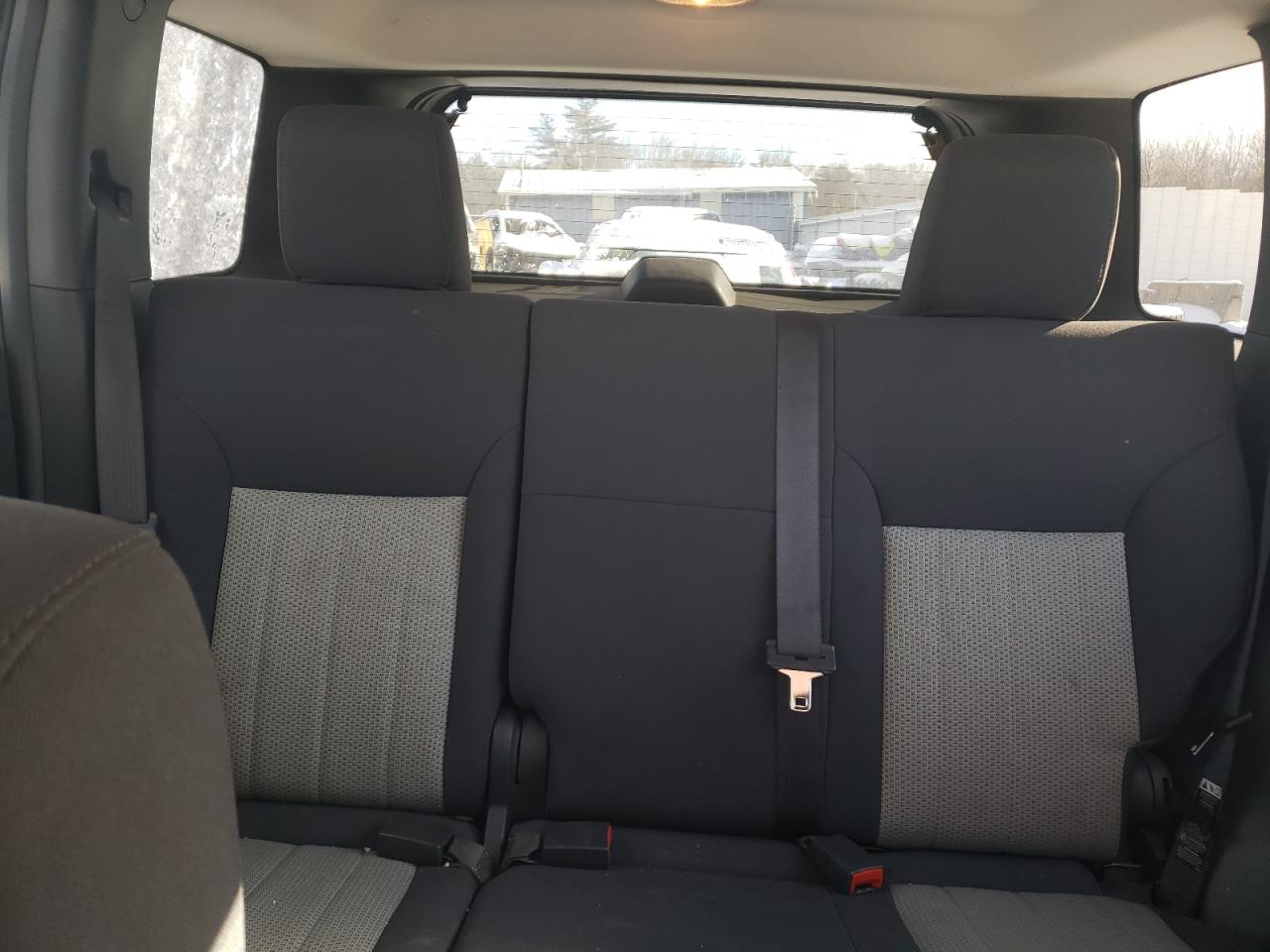 2010 Jeep Liberty (North America) - Image 10