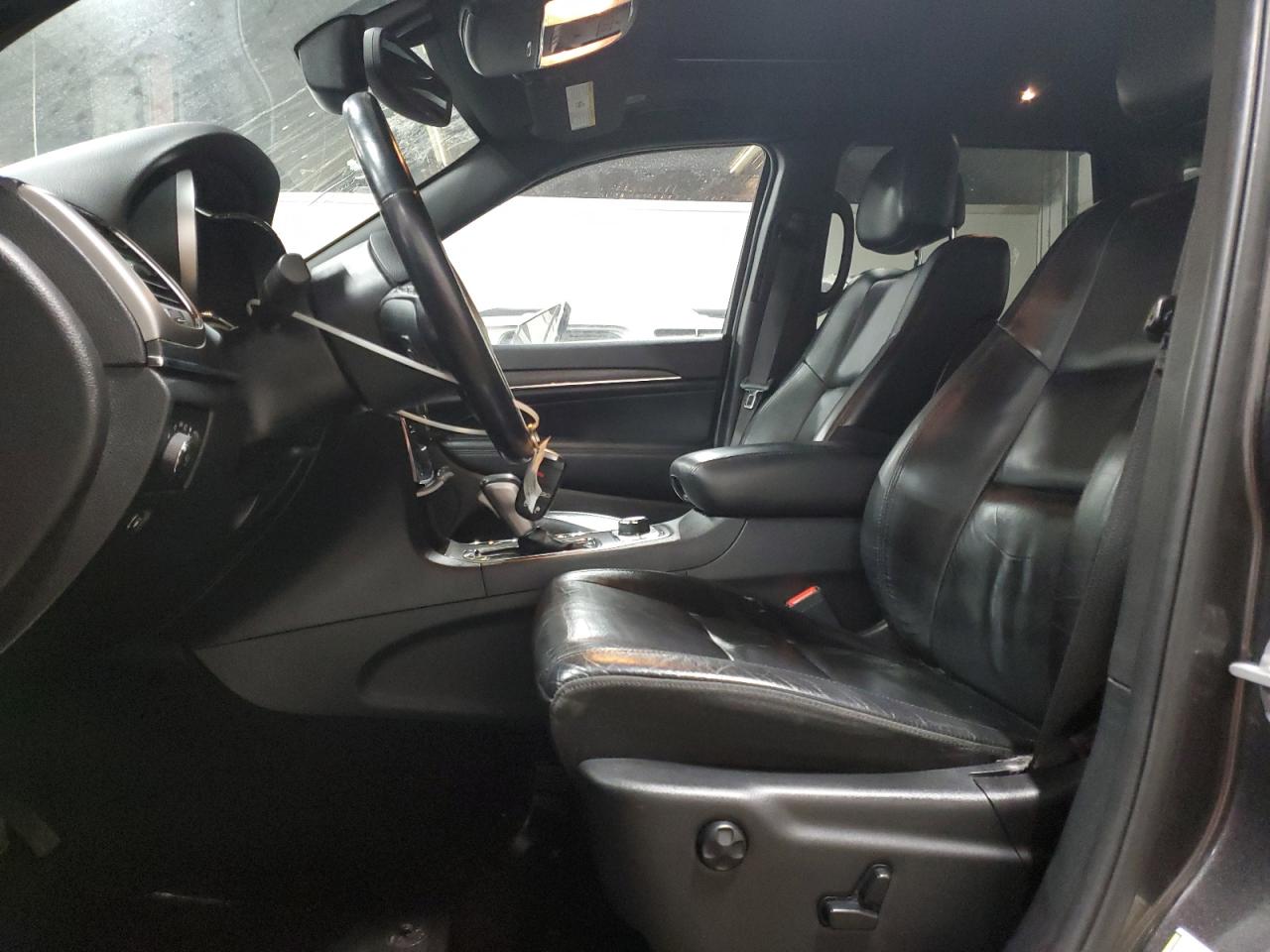 2020 Jeep Grand Cherokee - Image 7