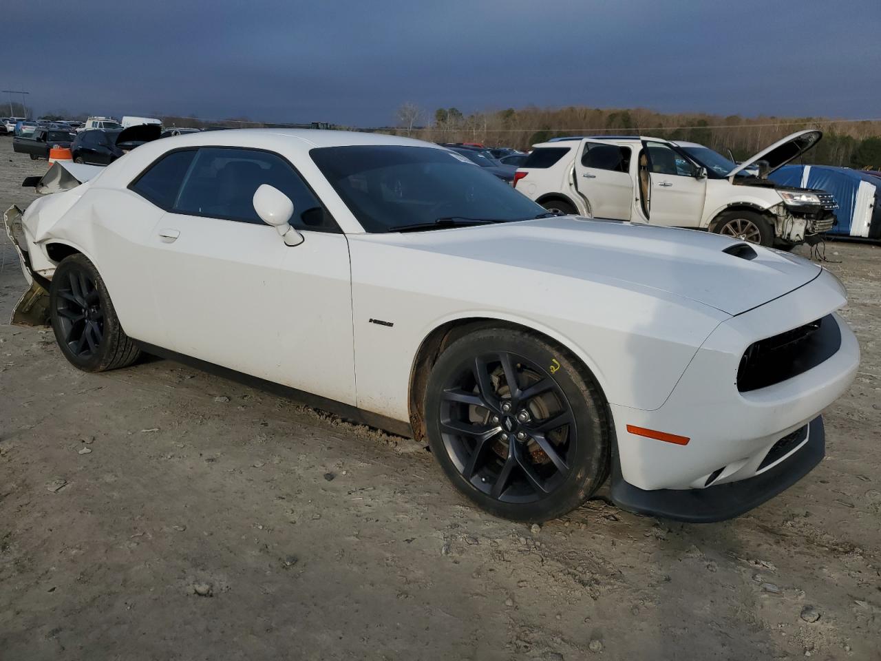 2019 Dodge Challenger - Image 4