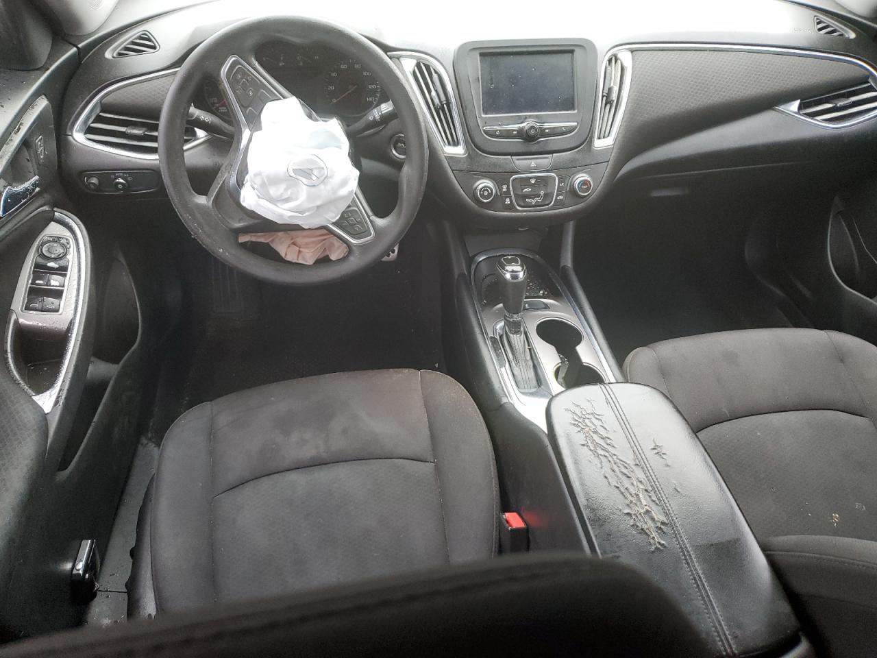 2017 Chevrolet Malibu - Image 8