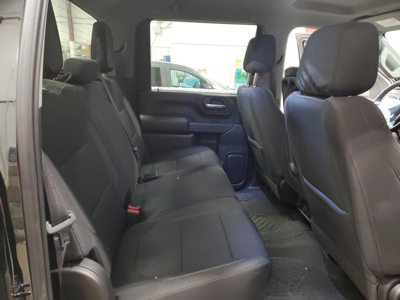 2022 Chevrolet Silverado - Image 10