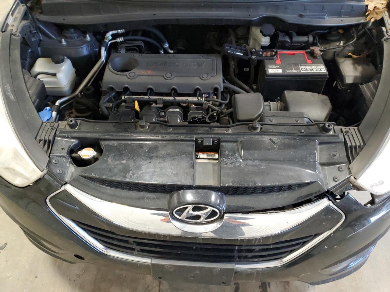 2010 Hyundai Tucson - Image 12