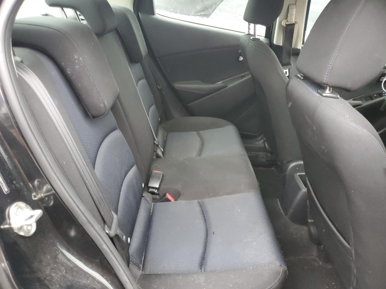 2017 Toyota Yaris - Image 10