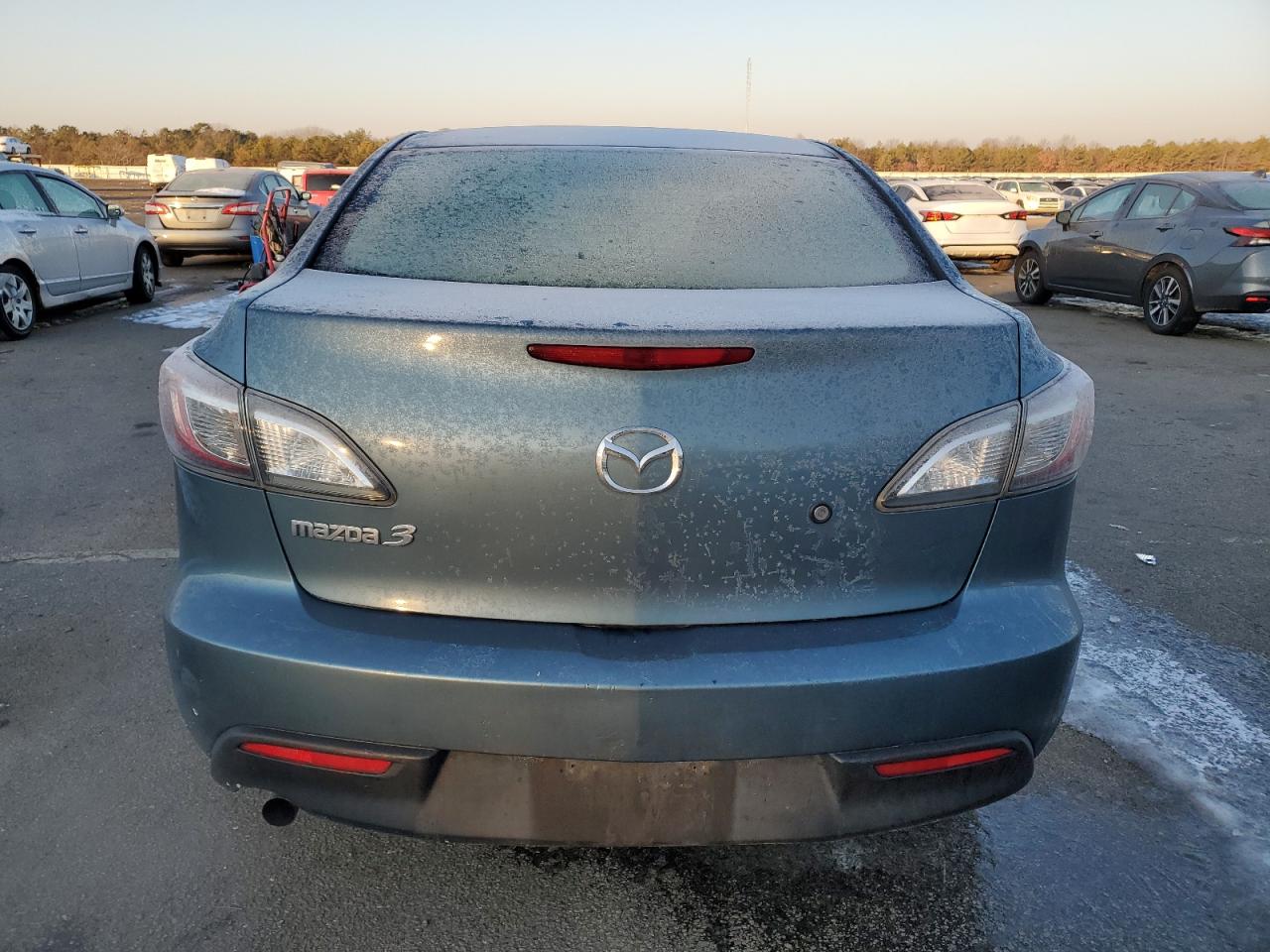 2011 Mazda 3 - Image 6