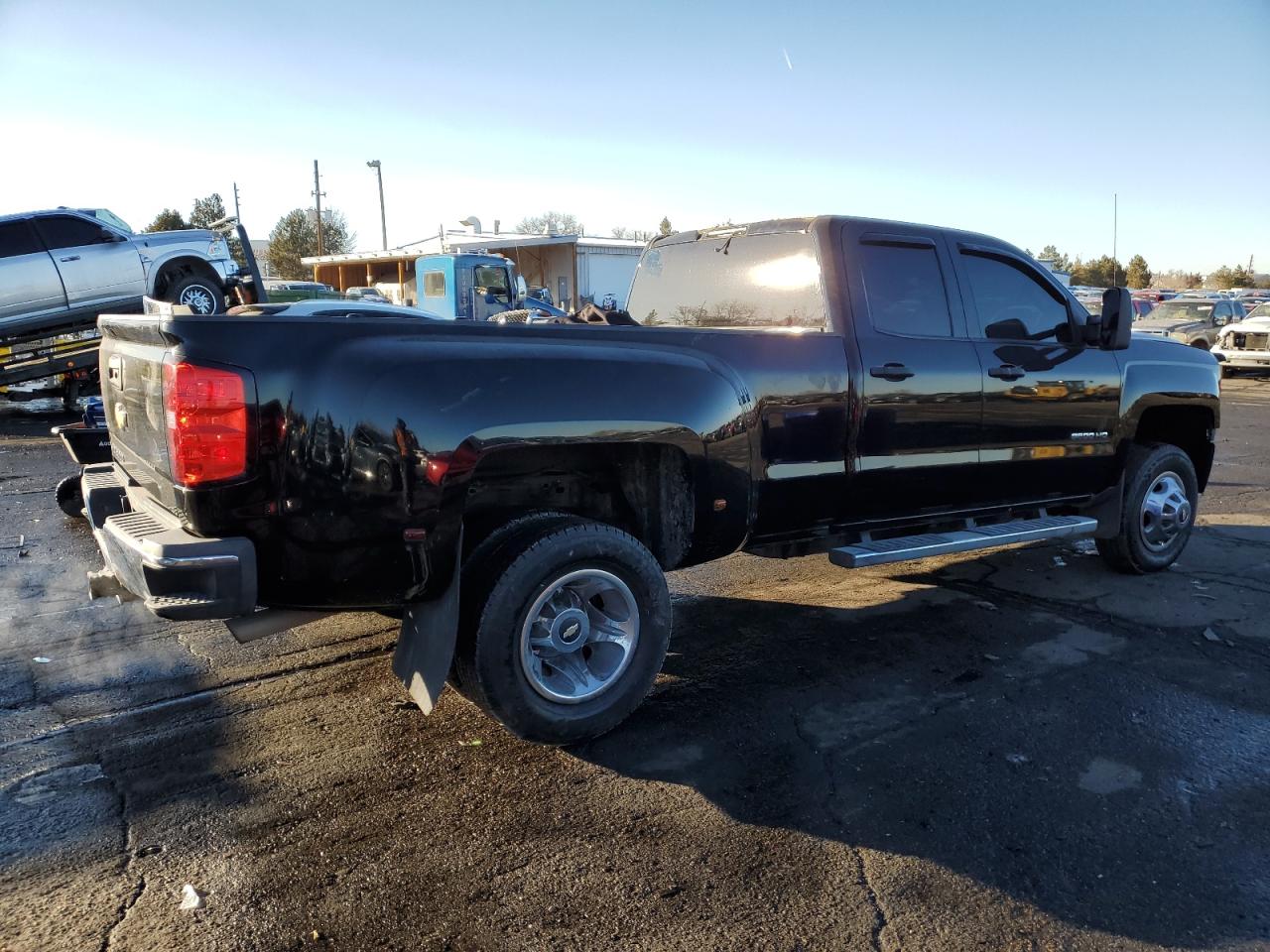 2015 Chevrolet Silverado - Image 3
