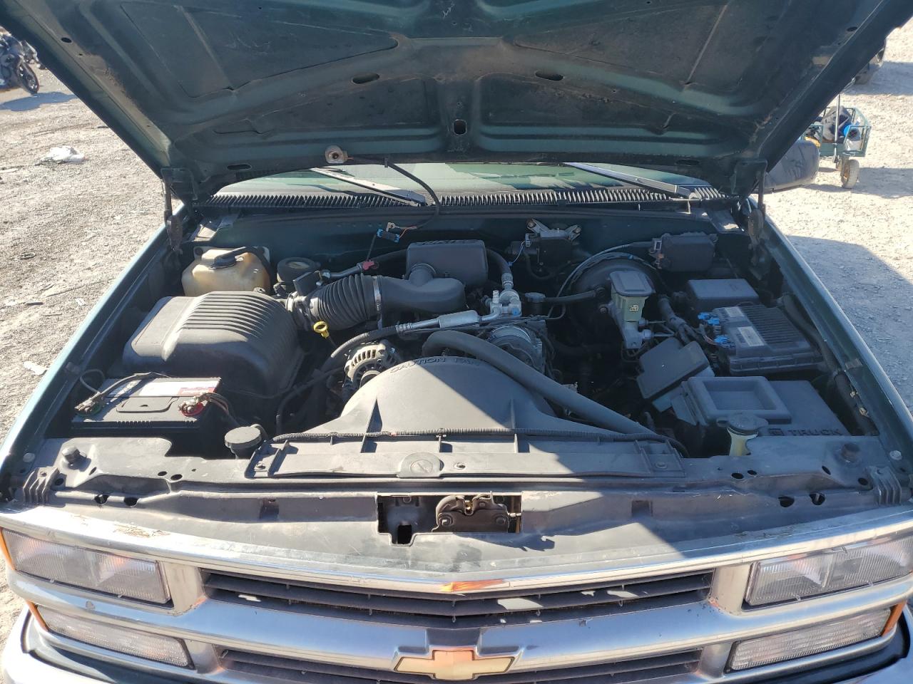1996 Chevrolet GMT-400 - Image 11