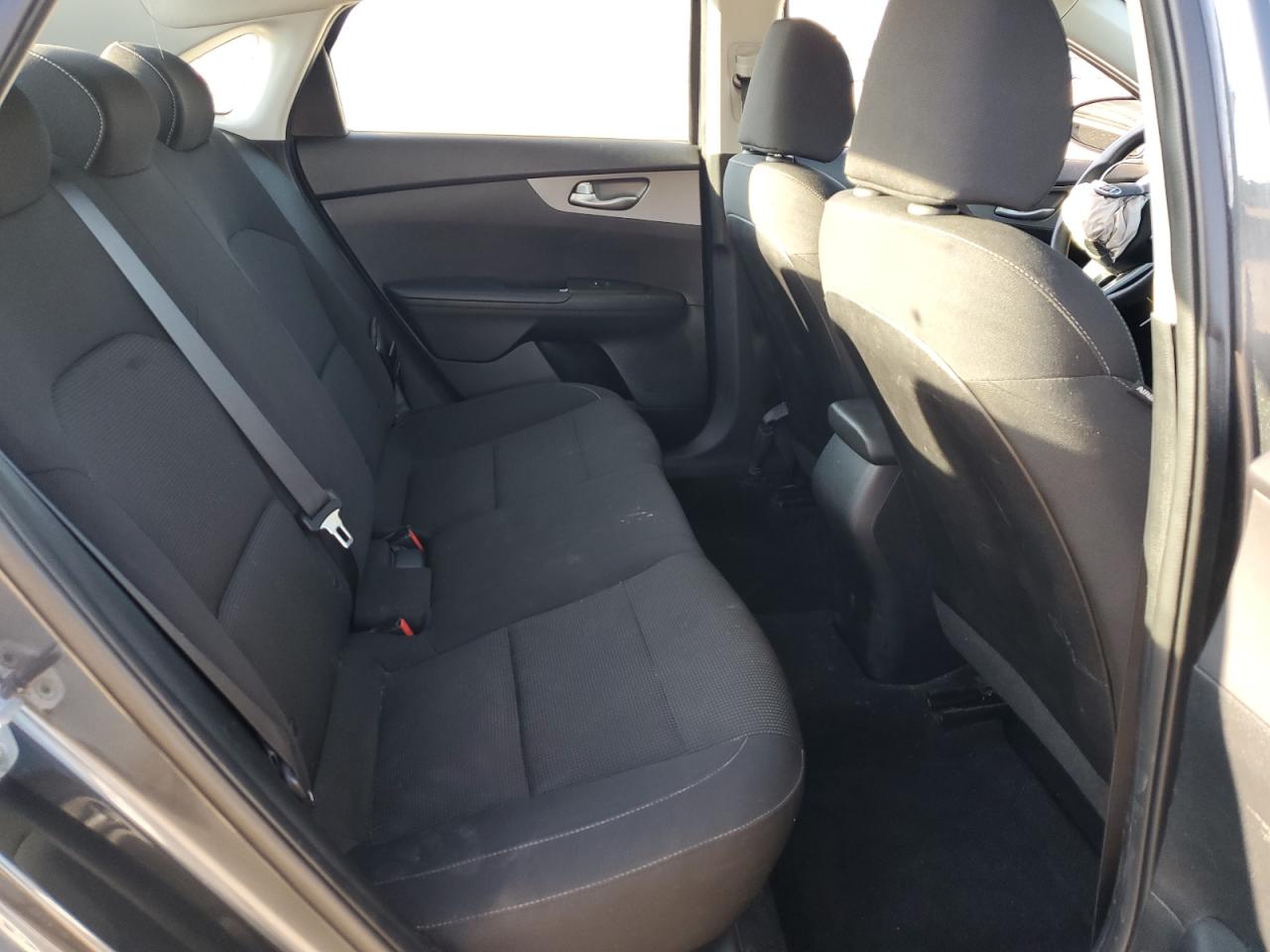 2019 Kia Forte - Image 10