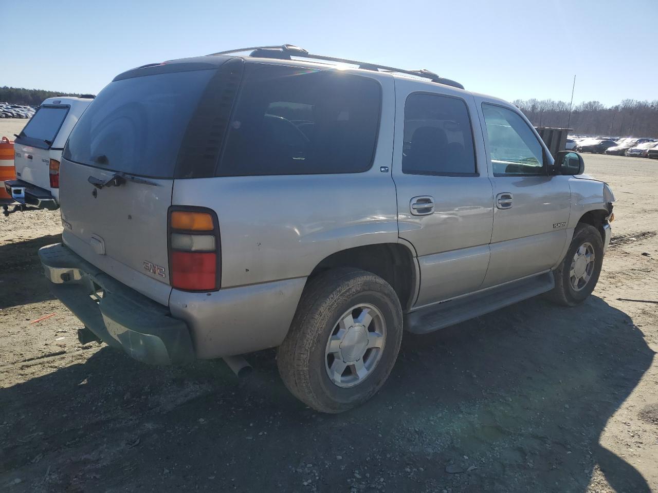 2006 GMC Yukon - Image 3