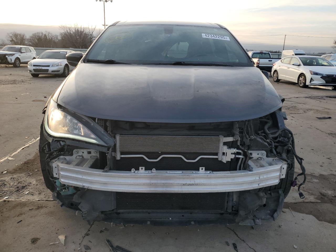 2020 Chrysler Pacifica - Image 5