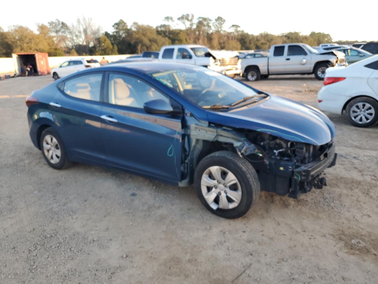 2016 Hyundai Elantra - Image 4