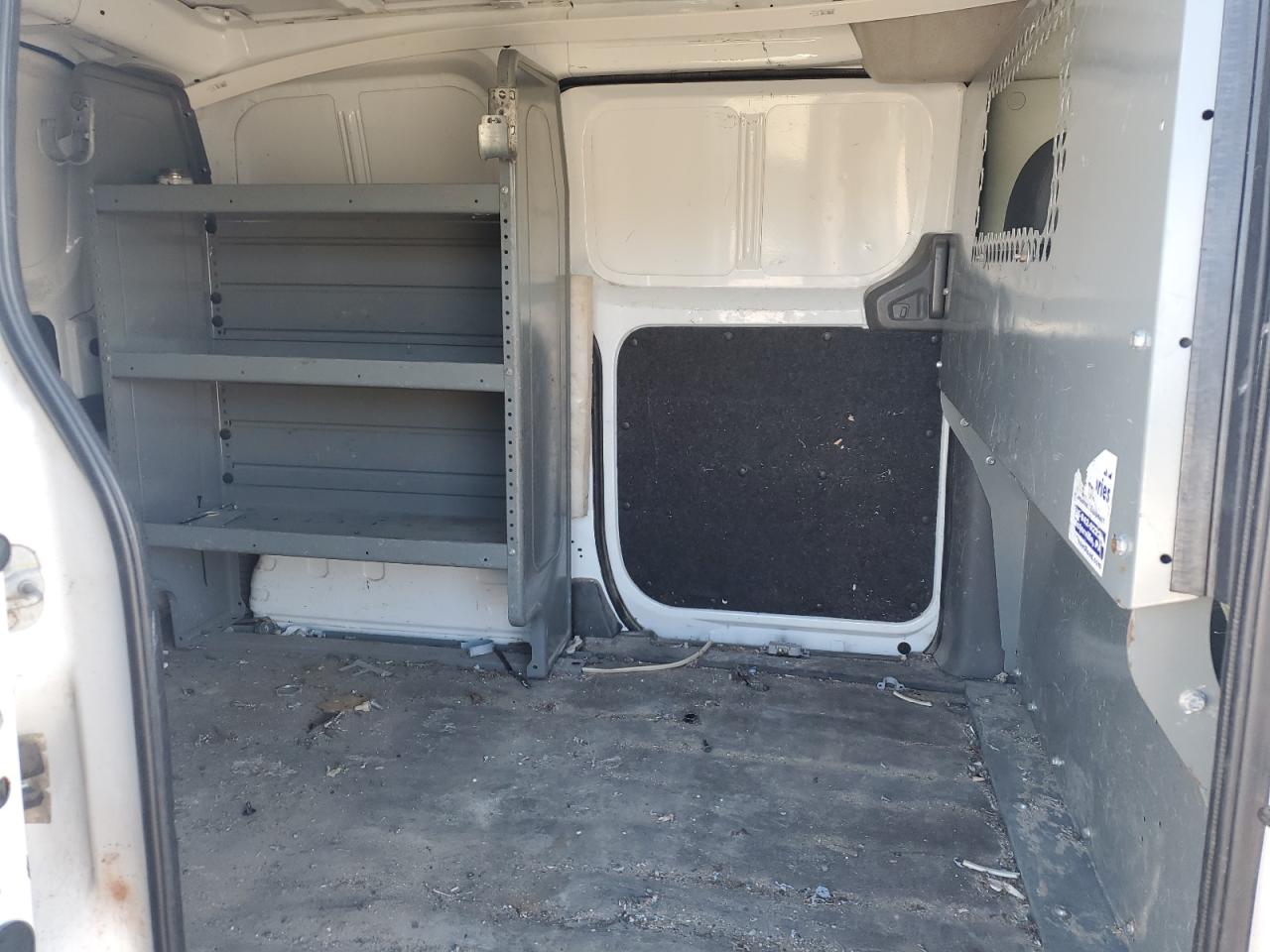 2015 Nissan NV - Image 11