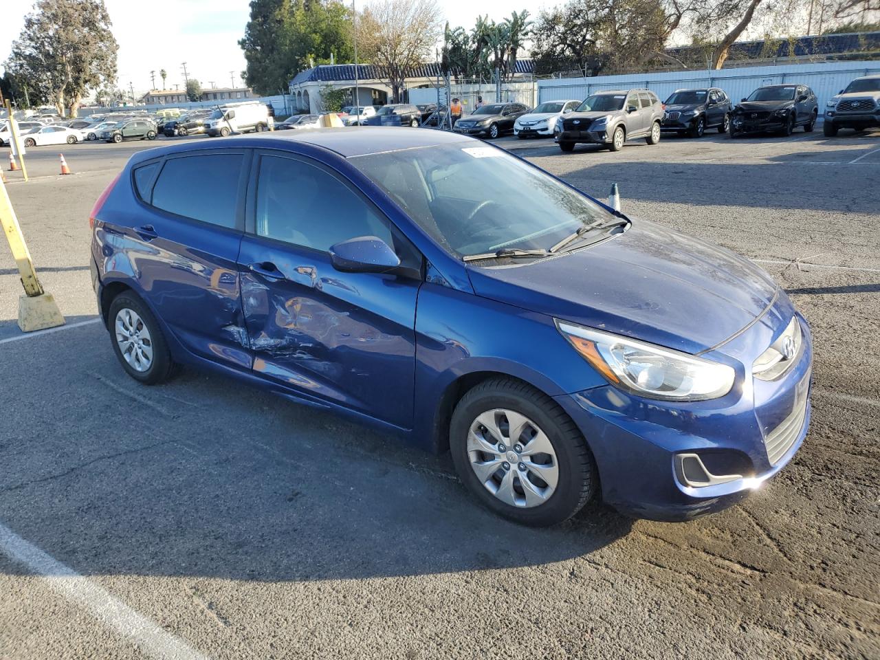 2015 Hyundai Accent - Image 4