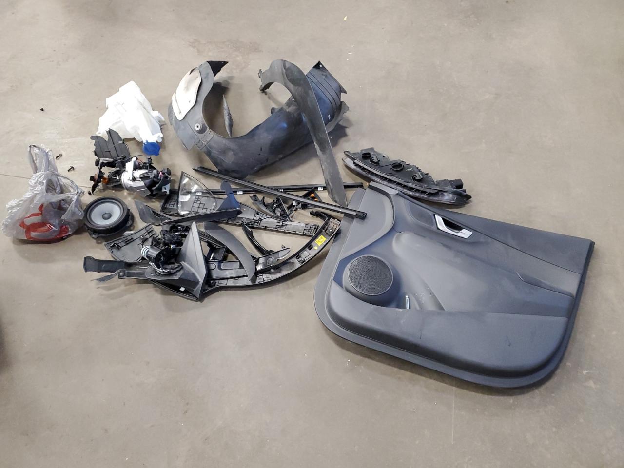 2023 Hyundai Kona - Image 13