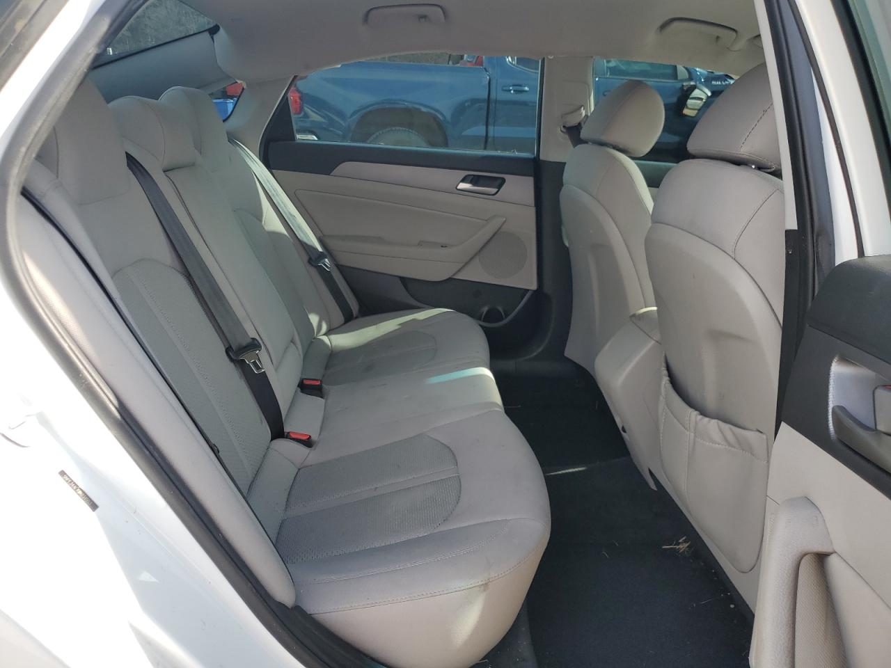 2018 Hyundai Sonata - Image 10