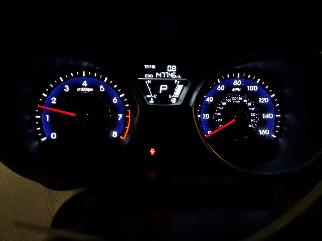 2013 Hyundai Elantra - Image 9