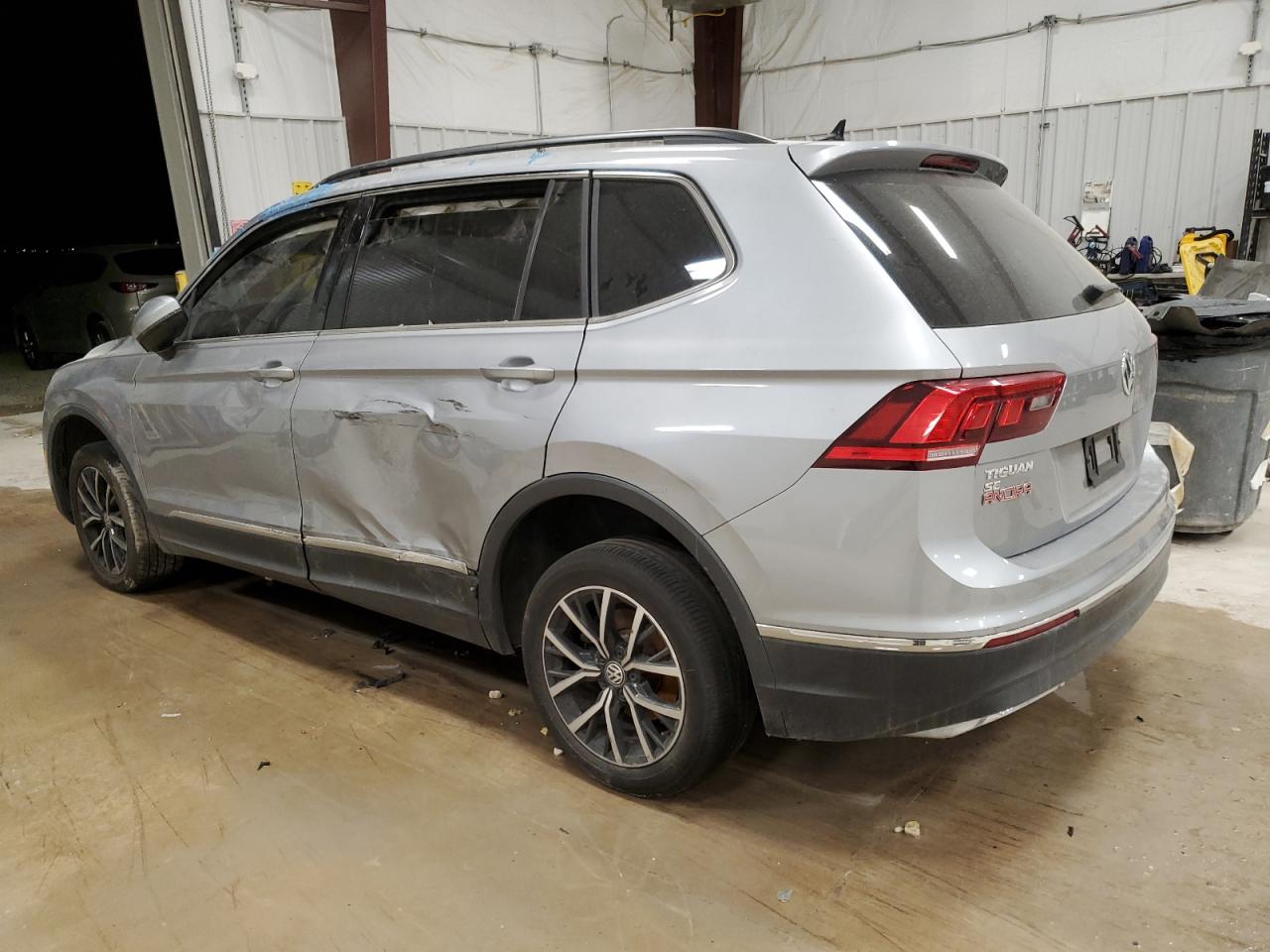 2021 Volkswagen Tiguan - Image 2