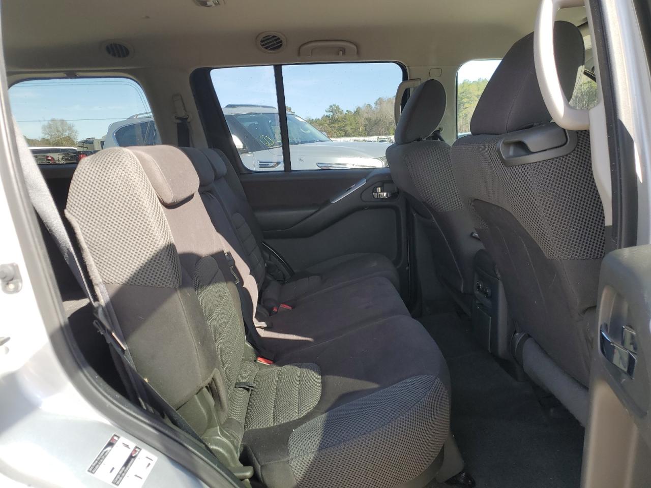 2011 Nissan Pathfinder - Image 11