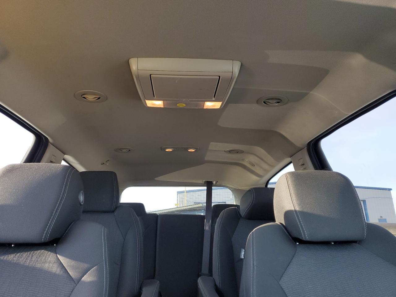2017 Chevrolet Traverse - Image 10