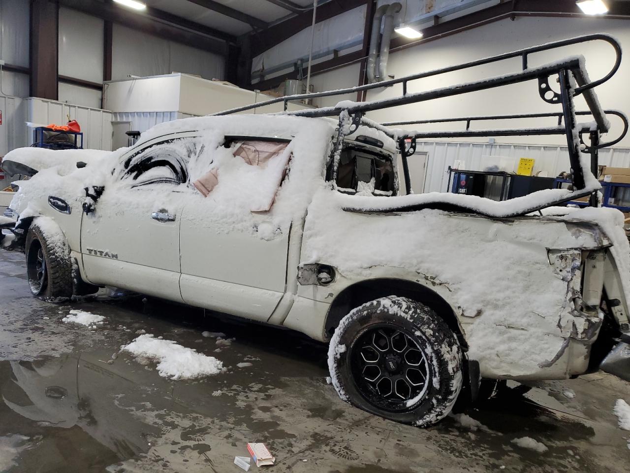 2017 Nissan Titan - Image 2