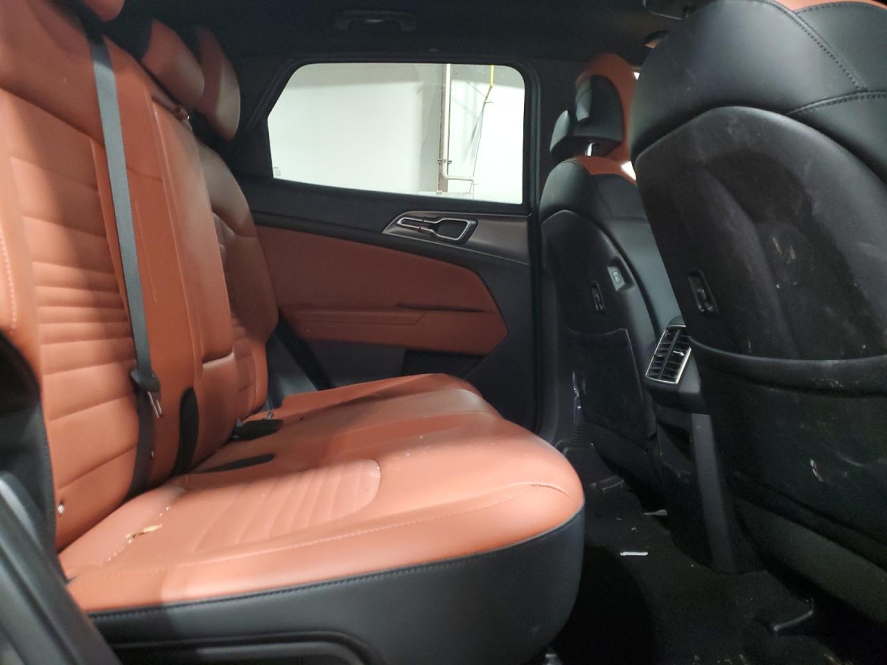 2023 Kia Sportage - Image 11