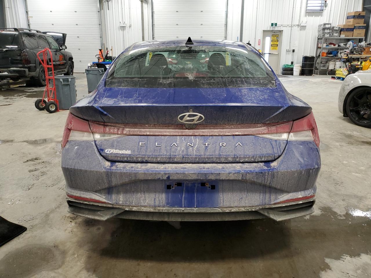 2022 Hyundai Elantra - Image 6