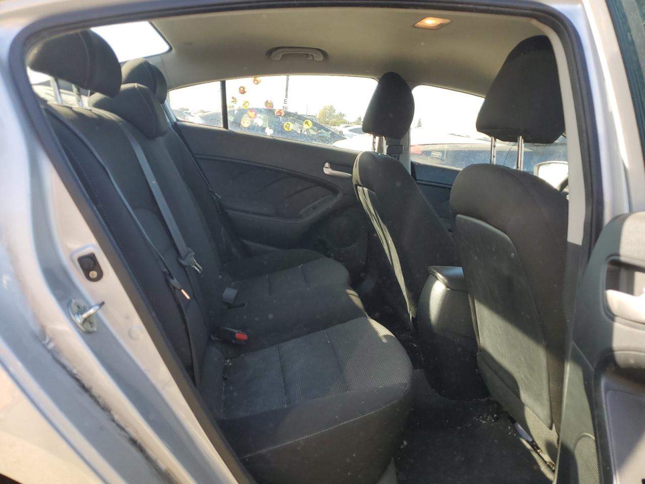 2017 Kia Forte - Image 10