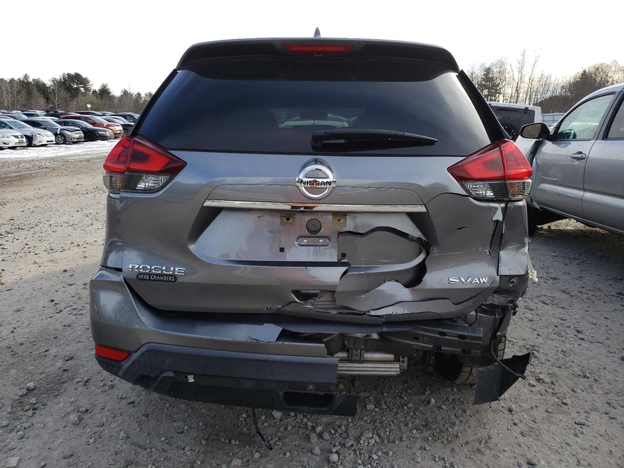 2018 Nissan Rogue - Image 6